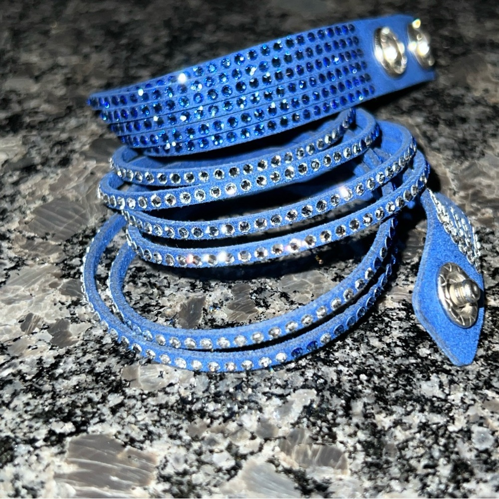 NIB Swarovski Slake Blue Suede Leather Wrap Around Crystal Bracelet